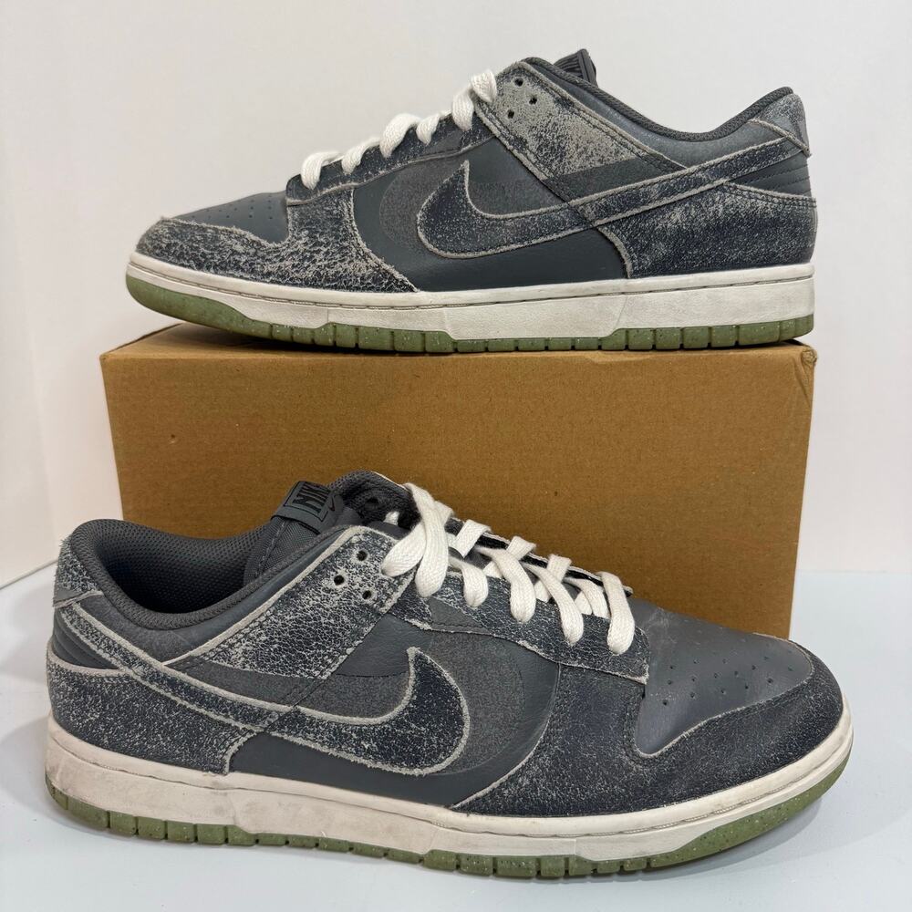 Nike Dunk Low SE 'Halloween -
Cauldron' 2022 Men’s Size 11 - DQ7681-001